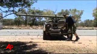 Raw Video Rebels Battle Libyan Forces [upl. by Wallis]