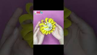 Como hacer flores de papel  flores de papel rápido y fácil 🌺 How to make paper flowers Shorts [upl. by Maybelle]